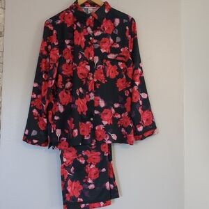Victoria Secret Pajamas Women's Medium 2 Piece Comfy Feminine Floral